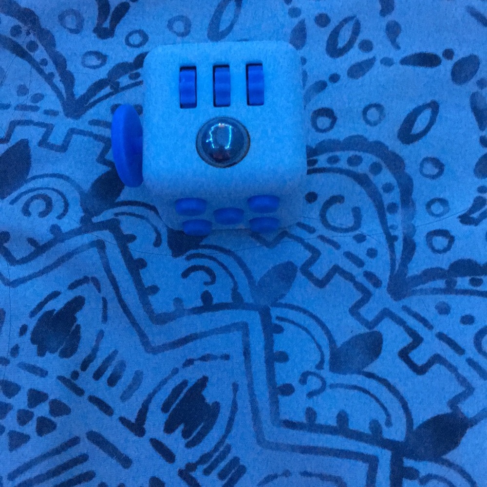 Fidget cube - Picture 2 of 3